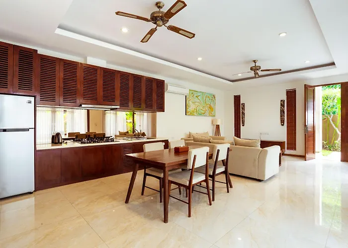 Royal Garden And Bali Villa